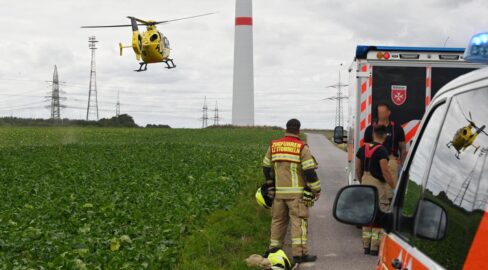Pulheim: Landwirt bei Unfall eingeklemmt, schwer verletzt