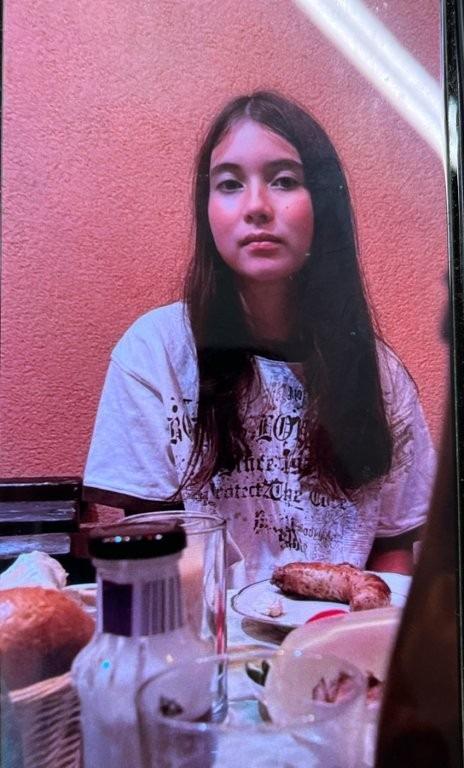 Münchenbernsdorf: Mädchen (14) vermisst, Polizei sucht