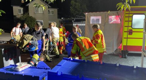 Lehrte: Großbrand in Sievershausen, Feuer verletzt Person