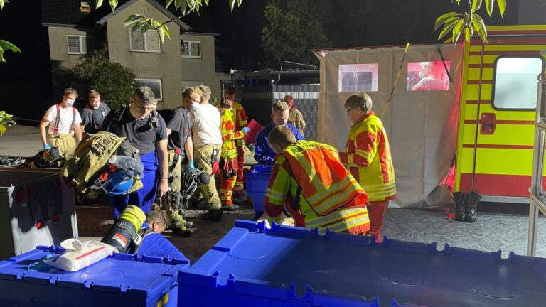 Lehrte: Großbrand in Sievershausen, Feuer verletzt Person