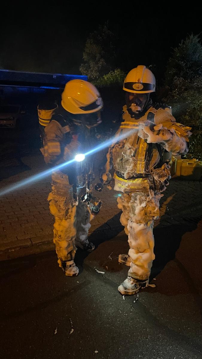 Lehrte: Großbrand in Sievershausen, Feuer verletzt Person