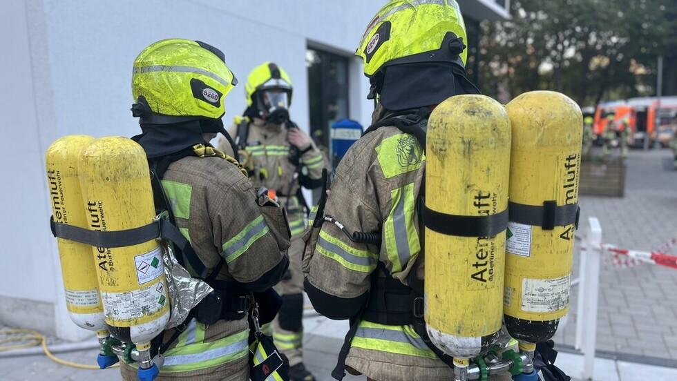 Berlin: Brand im Hochhaus, Person muss in Klinik