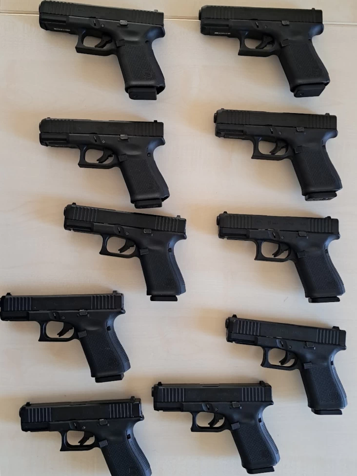 Köln: Razzia gegen Waffenhändler, 165 Glocks sichergestellt