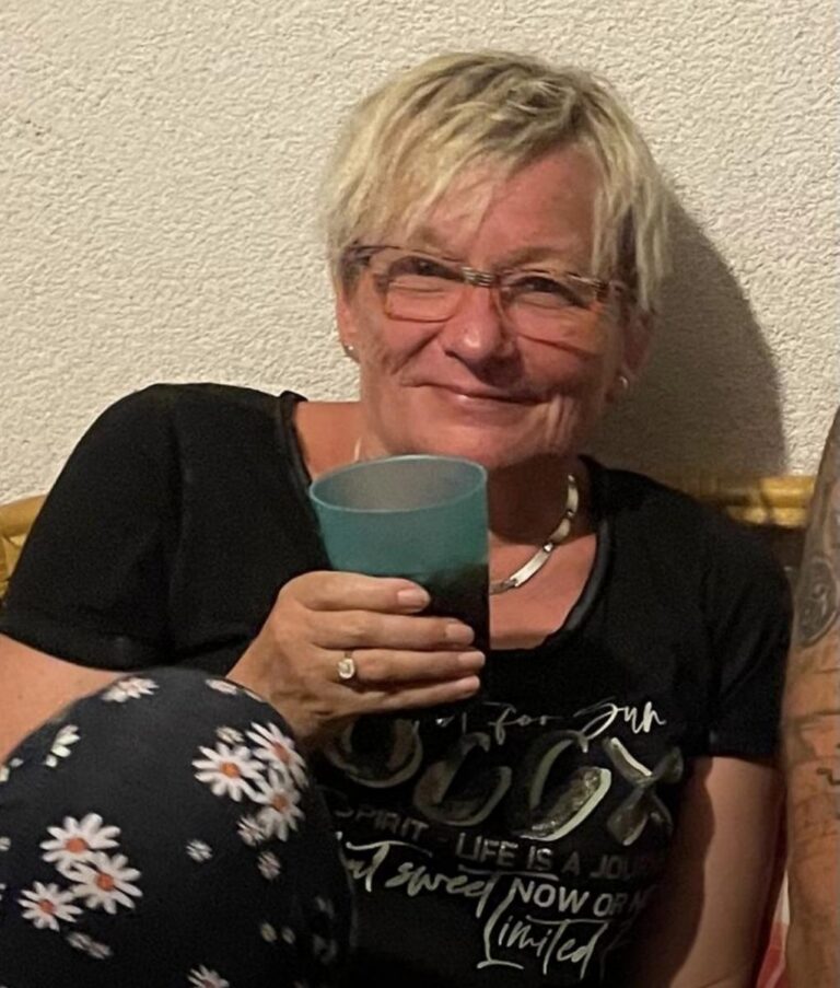 Stadtroda: Frau vermisst, Polizei sucht schwarzen Audi A3