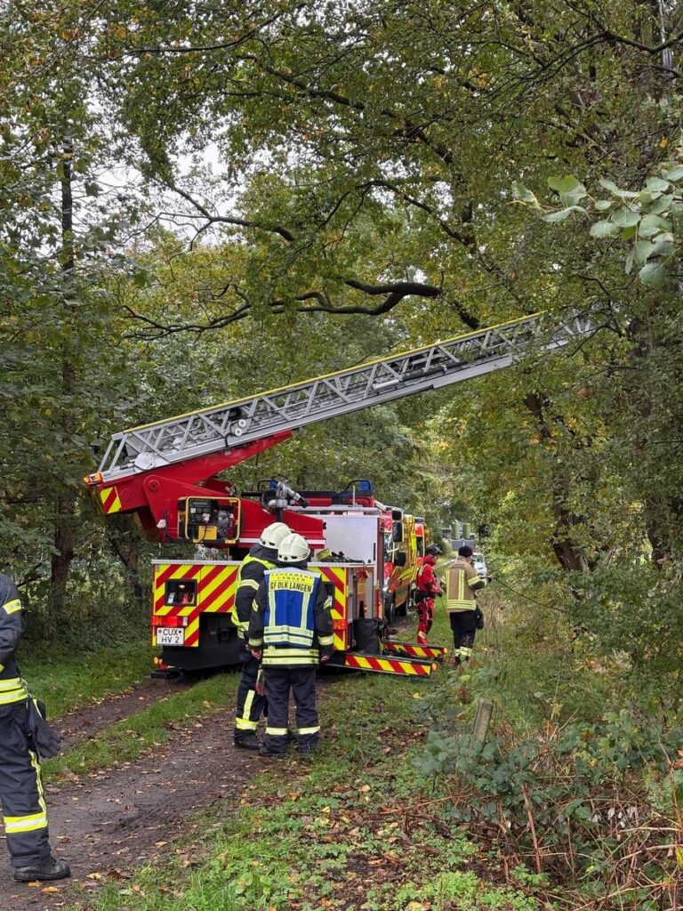 Geestland: Kletterer nach Unfall in 15 Metern Höhe gefangen