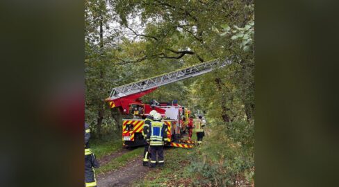 Geestland: Kletterer nach Unfall in 15 Metern Höhe gefangen