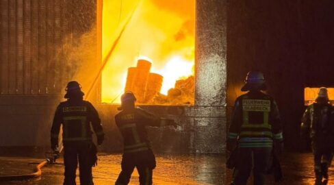 Gladbeck: Großeinsatz bei Feuer in Industriehalle