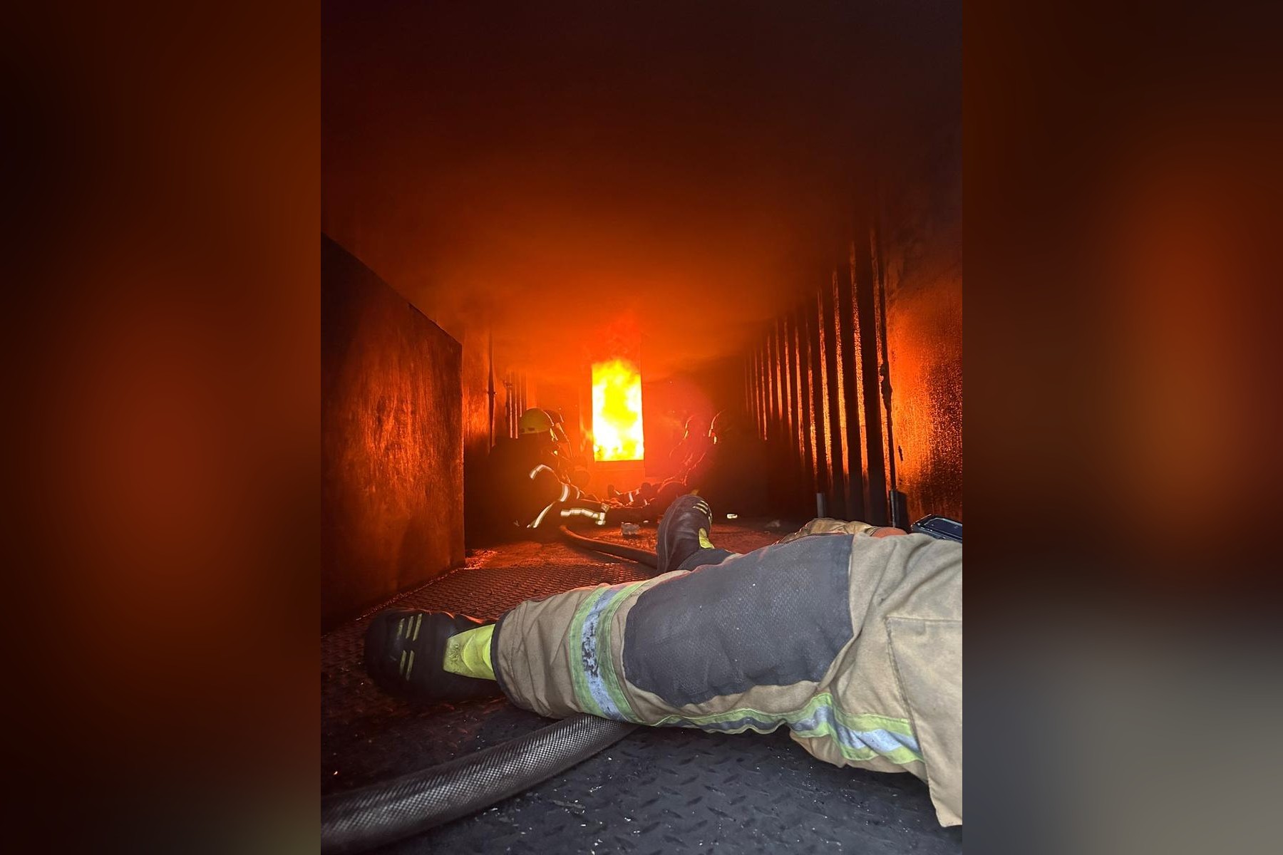 Gangelt: Extreme Feuer-Übung für Feuerwehr im Container