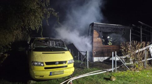 Lauenbrück: Feuer-Drama im Mobilheimpark, 3 Verletzte