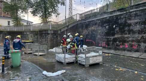 Lennestadt: 160 Retter im Kampf gegen Wassermassen