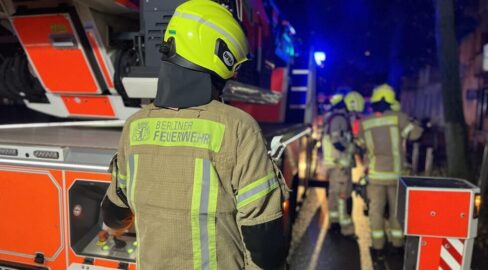 Berlin: Kellerbrand im Wohnhaus, mehrere Verletzte