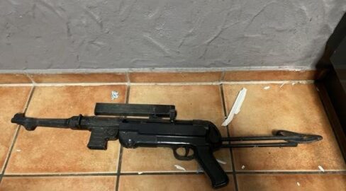 Darmstadt: Spezialkräfte finden Maschinenpistolen bei Razzia